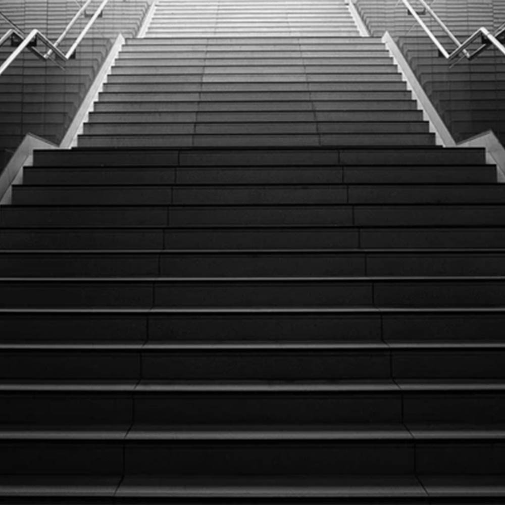 Designing Nosing Strips and TGSIs for Train Stations: Which Standard Should You Follow?